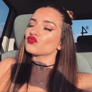 Meet your Posher, Gisella